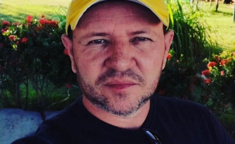 cantor-sertanejo-passa-por-cateterismo-apos-infarto-e-situacao-e-estavel,-diz-esposa