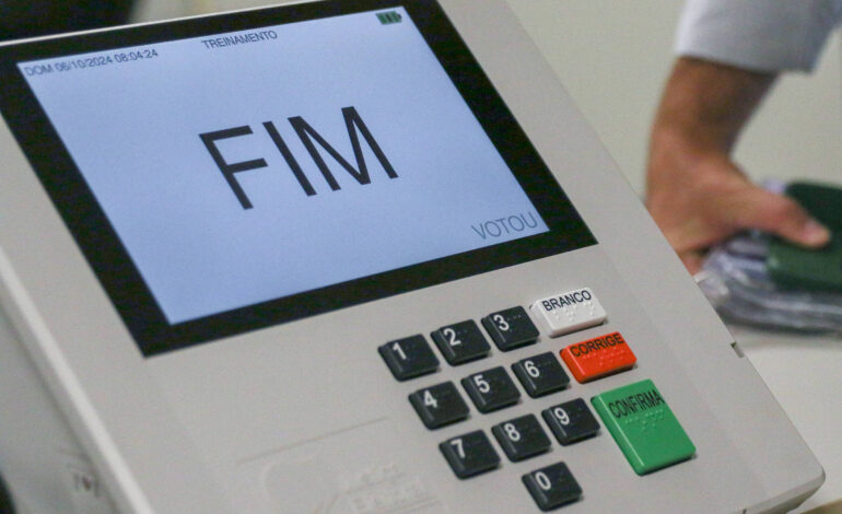 populismo-digital-ameaca-democracia-e-indica-fim-da-politica