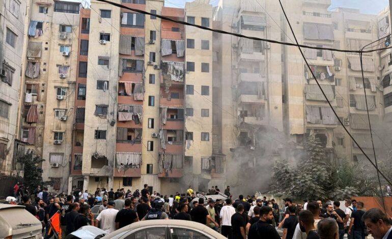 aterrorizadas,-familias-libanesas-fogem-de-bombardeios-israelenses