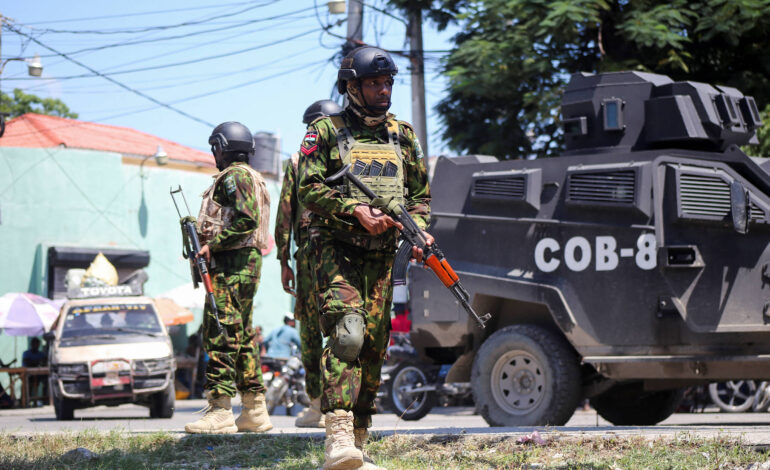 gangue-mata-ao-menos-70-e-incendeia-dezenas-de-casas-durante-ataque-no-haiti