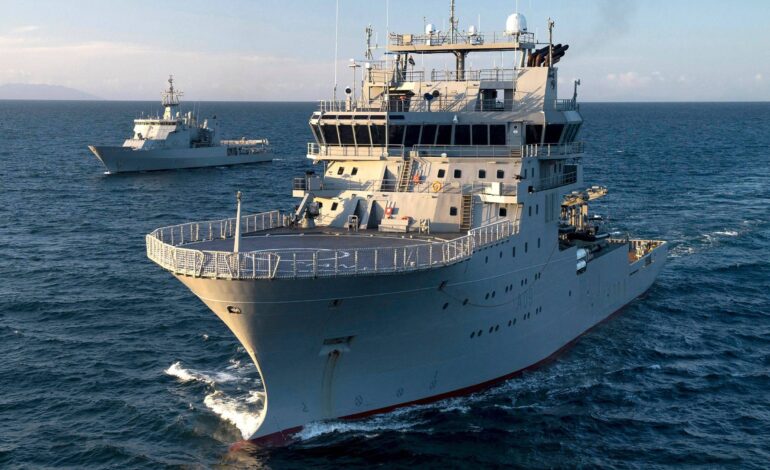 navio-da-marinha-da-nova-zelandia-com-75-pessoas-a-bordo-naufraga;-todos-sao-resgatados