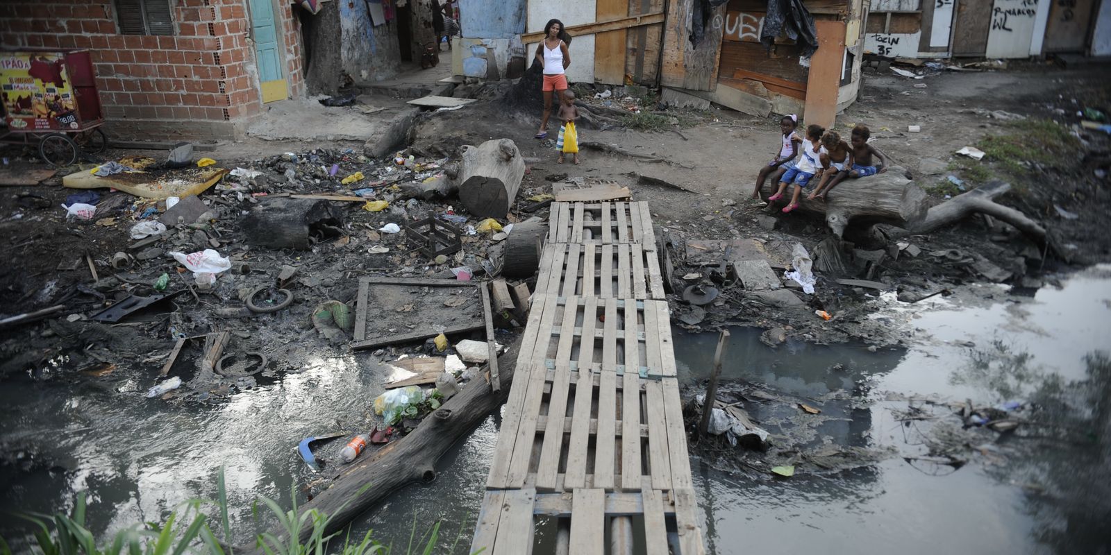 Doze milhões de crianças e adolescentes vivem sem acesso a esgoto