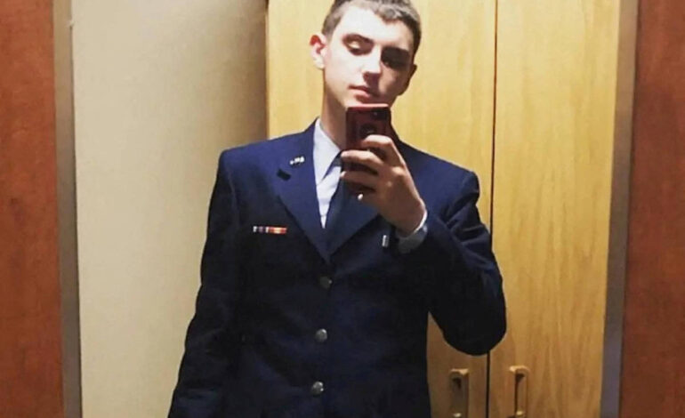 militar-que-vazou-segredos-do-pentagono-no-discord-e-condenado-a-15-anos-de-prisao