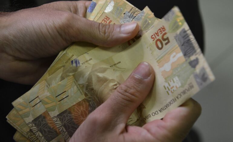 vereadores-de-sao-paulo-reajustam-os-proprios-salarios-em-37%