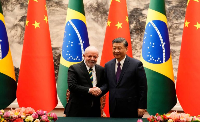 abraco-de-lula-e-xi-e-primeiro-teste-da-politica-de-trump-para-a-china