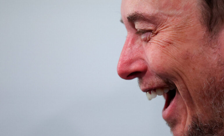 ‘tio-musk’-e-tratado-como-familia-de-trump,-com-influencia-crescente