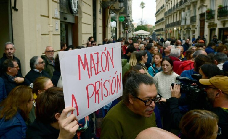 governador-de-valencia-admite-falhas-e-pede-desculpas-apos-enchente-que-matou-mais-de-200