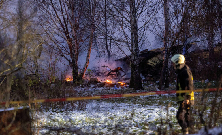 lituania-descarta-terrorismo-ou-sabotagem-em-queda-de-aviao-de-carga-da-dhl