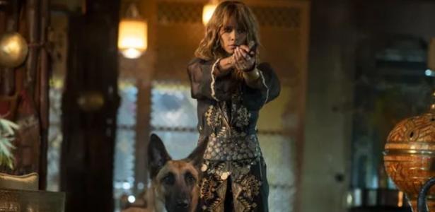 brutal-e-distopico:-esse-thriller-de-acao-na-netflix-arrecadou-us$-1-bilhao