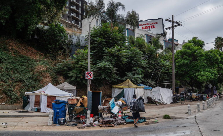 como-los-angeles-tem-ajudado-pessoas-em-situacao-de-rua-a-encontrar-um-lar