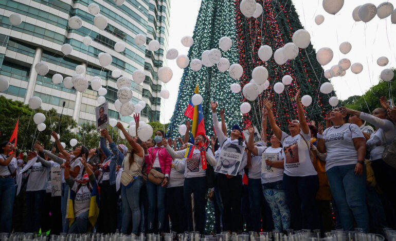 ato-da-oposicao-reune-dezenas-na-venezuela,-e-maduro-fala-em-‘pessoas-toxicas’