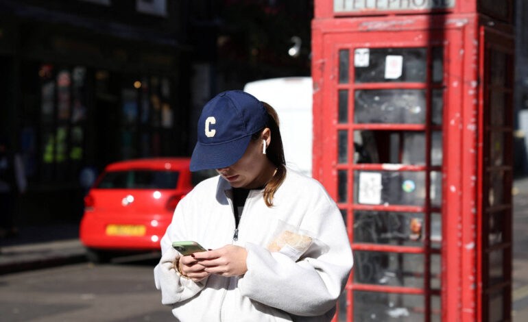 esconder-o-celular-por-medo-de-roubo-vira-regra-em-espacos-publicos-de-londres