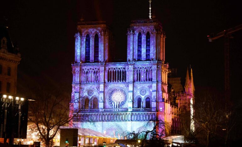 festa-e-politica-marcam-reabertura-de-notre-dame-cinco-anos-apos-incendio