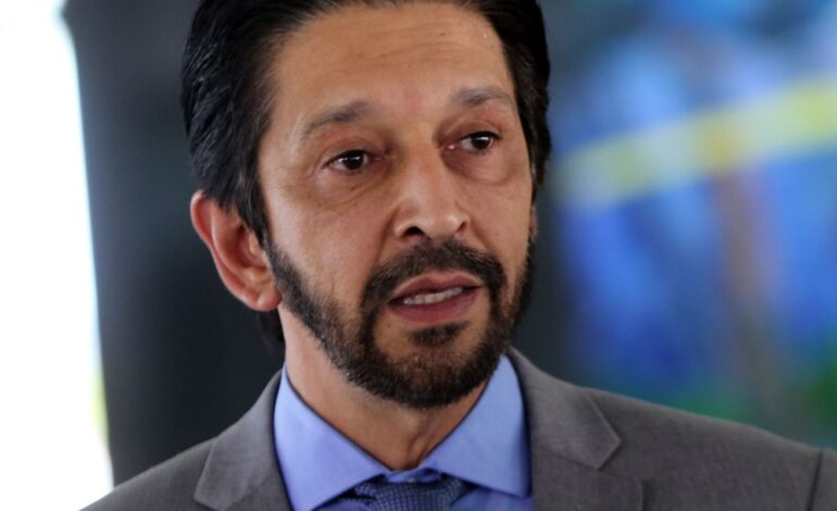 Prefeito e vereadores eleitos em SP são diplomados