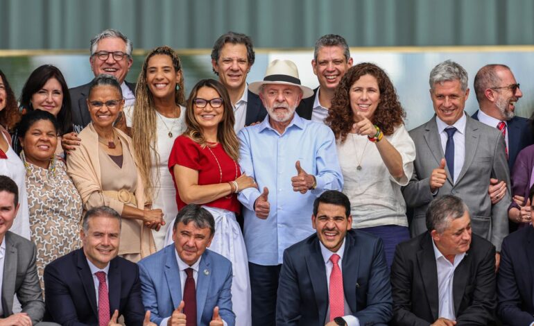 lula-reune-ministros-para-almoco-no-alvorada