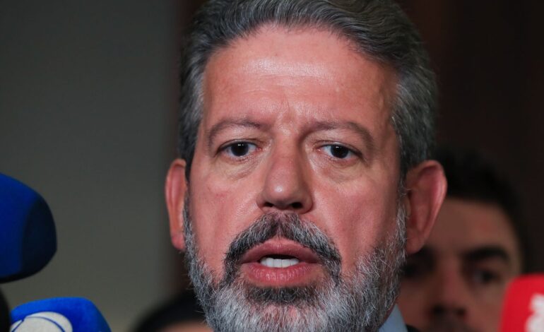 lira-diz-que-emendas-cumprem-acordos-firmados-entre-poderes
