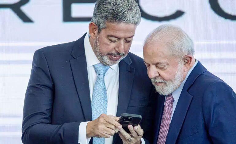 lira-e-lula-se-reunem-no-alvorada-em-meio-a-bloqueio-de-emendas