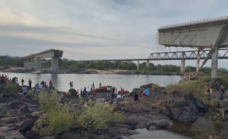 sobe-para-11-o-numero-de-mortos-apos-queda-de-ponte-no-rio-tocantins;-seis-seguem-desaparecidos