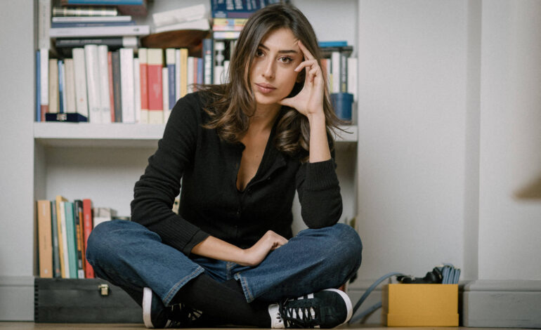 ira-confirma-prisao-de-jornalista-italiana-por-‘violar-leis-da-republica-islamica’