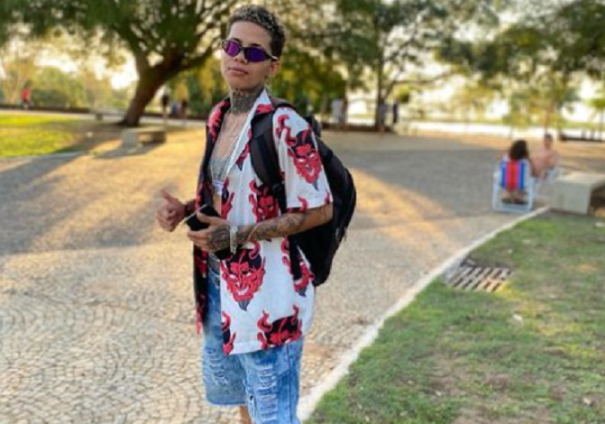 mulher-e-encontrada-morta-em-calcada-com-marcas-de-tiro