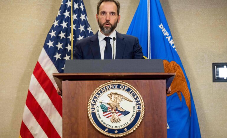 trump-seria-condenado-se-nao-fosse-eleito,-diz-relatorio-final-de-procurador-especial