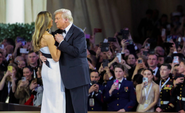 trump-vai-a-bailes-apos-posse,-agradece-doadores-e-exalta-ordens-do-1o-dia