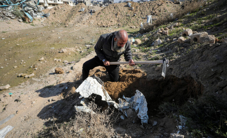 moradores-de-gaza-buscam-corpos-de-familiares-para-enterra-los-apos-cessar-fogo