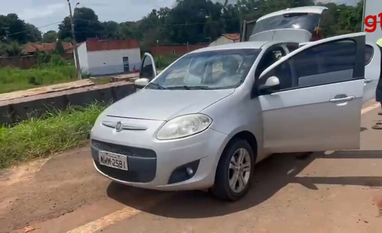 carro-que-ficou-preso-em-fenda-durante-desabamento-e-retirado-de-ponte;-video