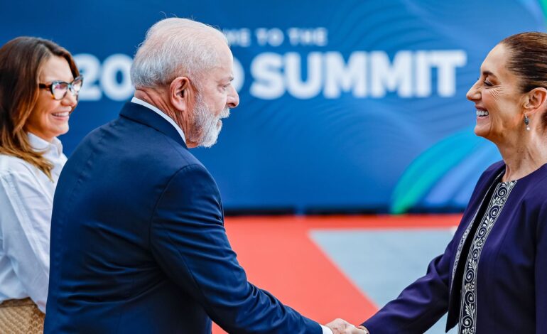 lula-e-presidenta-do-mexico-conversam-sobre-nova-presidencia-dos-eua