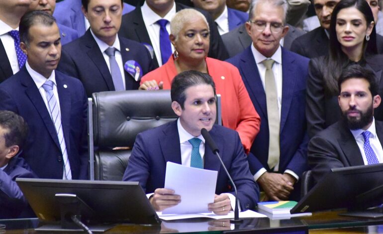 “o-povo-brasileiro-nao-quer-discordia,-quer-emprego”,-diz-hugo-motta
