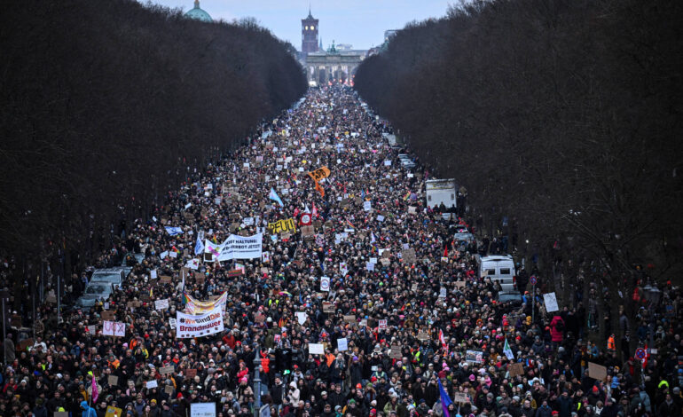 protesto-contra-a-extrema-direita-leva-160-mil-as-ruas-de-berlim