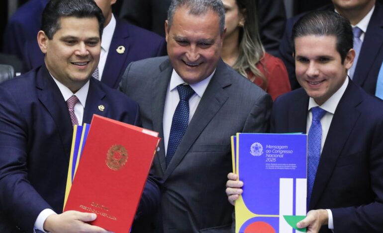 “brasil-esta-menos-pobre-e-com-mais-renda”,-diz-lula-ao-congresso