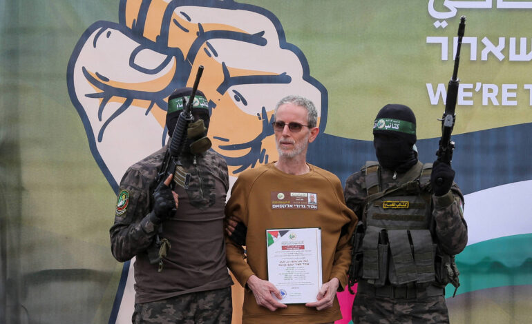 hamas-entrega-tres-refens-israelenses-a-cruz-vermelha-em-gaza