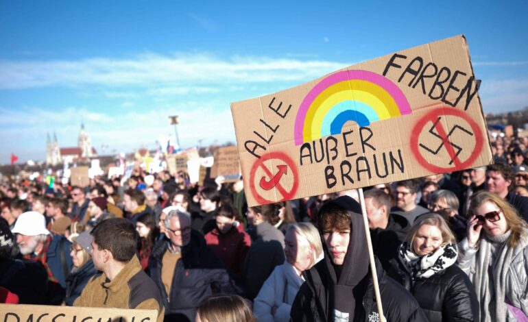 mais-de-200-mil-pessoas-protestam-em-munique-contra-a-extrema-direita