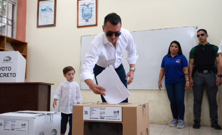 noboa-diz,-sem-apresentar-provas,-que-eleicao-no-equador-teve-irregularidades-na-apuracao