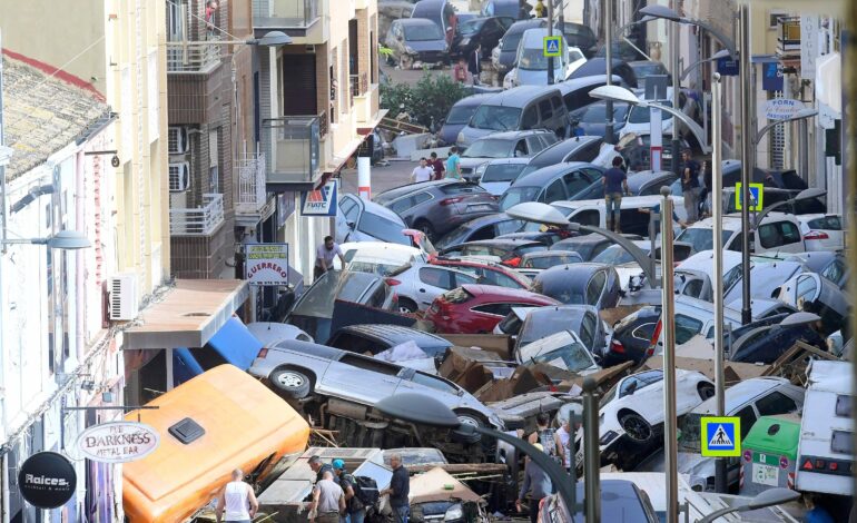 espanha-oferece-status-legal-a-25-mil-migrantes-afetados-por-enchentes-em-valencia