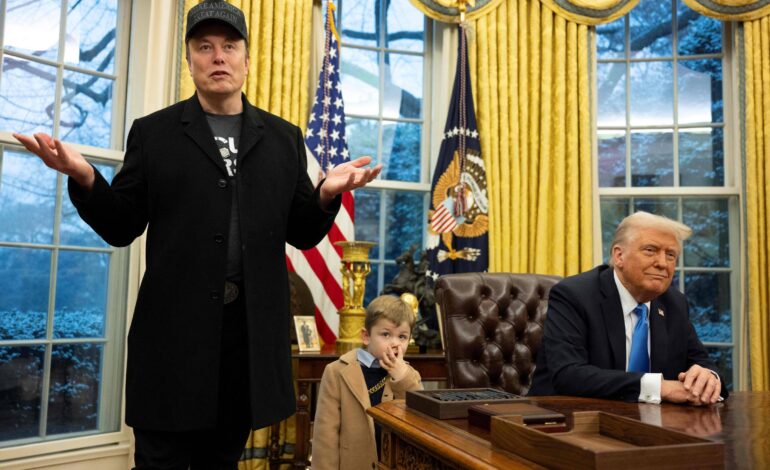 trump-assina-decreto-preparando-demissoes-em-massa-do-governo-dos-eua