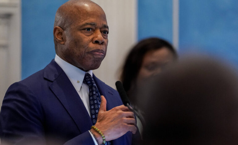 prefeito-de-ny-da-aval-a-trump-para-acessar-prisao-em-busca-de-imigrantes