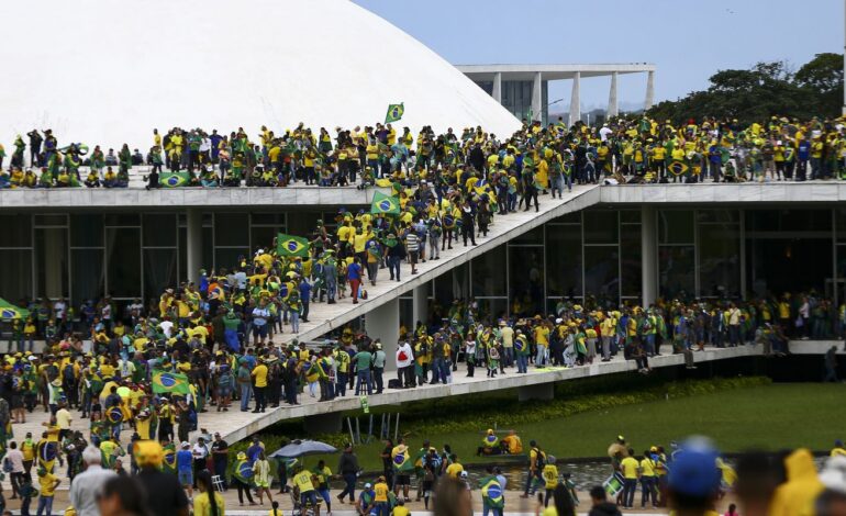 Associação de Juristas lança campanha contra anistia a golpistas