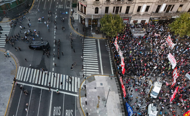 operacao-policial-de-milei-desinfla-manifestacao-uma-semana-apos-ato-violento