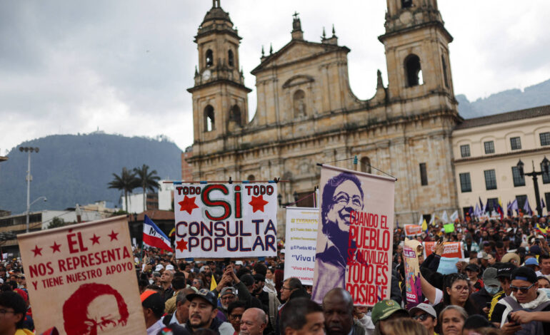 senado-da-colombia-barra-reforma-trabalhista-em-meio-a-protestos-a-favor-de-petro