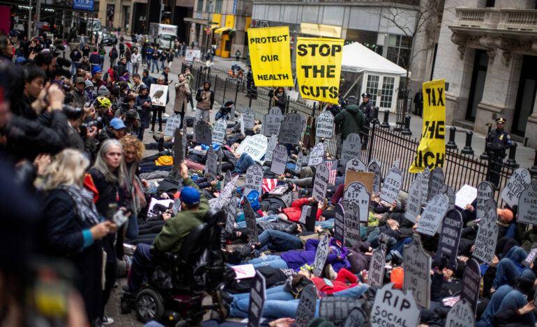 governo-trump-diz-que-vai-recontratar,-por-ordem-da-justica,-quase-25-mil-trabalhadores-demitidos