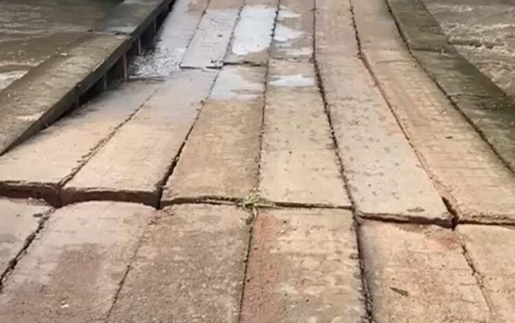 ponte-na-to-040-e-interditada-apos-fortes-chuvas-danificarem-estrutura