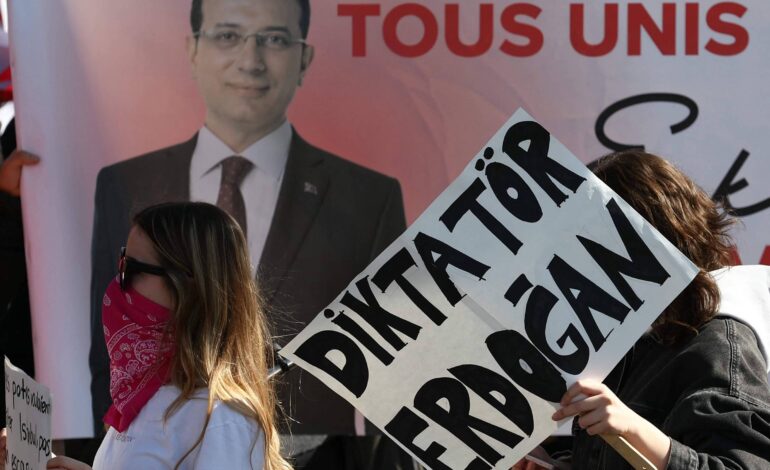 prefeito-de-istambul-afirma-que-seu-advogado-tambem-foi-detido