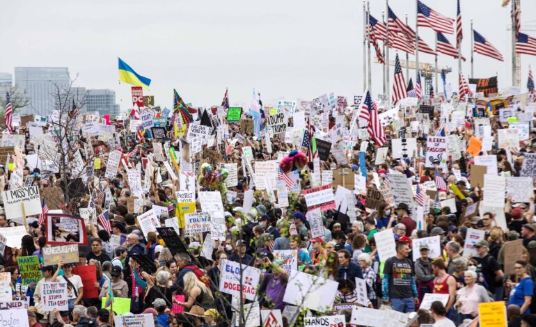 protestos-contra-trump-reunem-milhares-e-dao-folego-a-oposicao