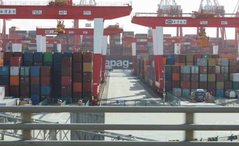 EUA vão taxar produtos da China em 104% a partir desta quarta