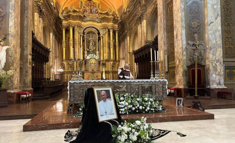 ‘era-nosso-orgulho’,-dizem-argentinos-na-despedida-do-papa-francisco