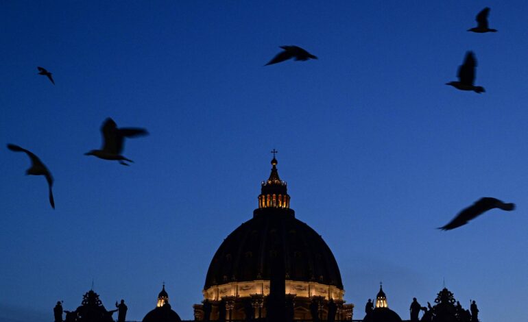 vaticano-inicia-ritos-do-adeus-a-francisco,-e-igreja-se-move-para-eleger-novo-papa
