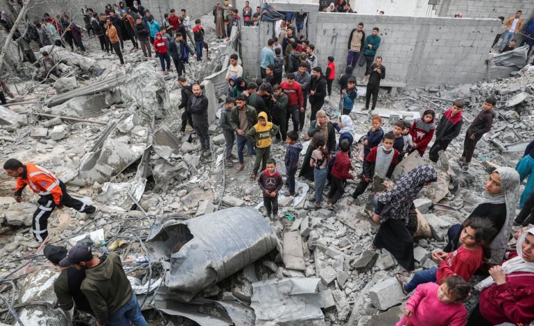 ataques-aereos-israelenses-matam-10-em-escola-com-desabrigados