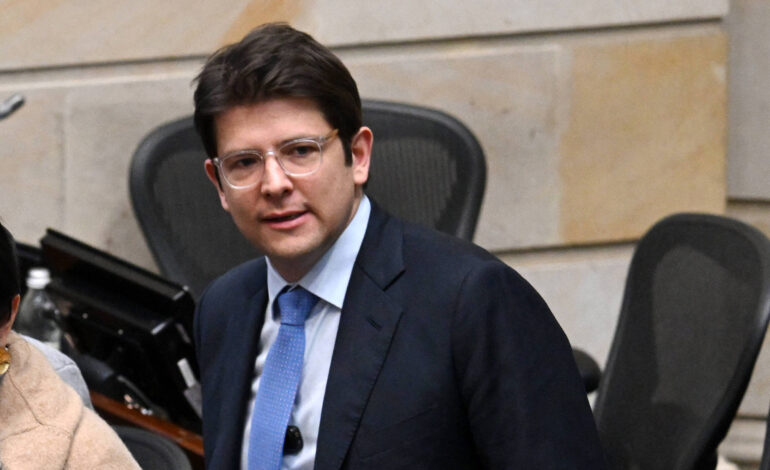senador-baleado-na-colombia-resiste-a-1a-cirurgia;-petro-fala-em-‘cacar-responsaveis’
